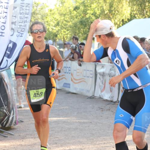 07.09.2025 - 19. Norderstedt Triathlon Luisa Fischer http://msf.ph/oto/8735327 07.09.2025 16:37:00 Ziel 458, 1565, 1571 meine-sportfotos.de