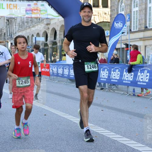 07.09.2025 - BARMER Alsterlauf Strokosch-Dieckow http://msf.ph/oto/8735346 07.09.2025 11:45:15 Ziel 1018, 1058, 1059, 1094 meine-sportfotos.de