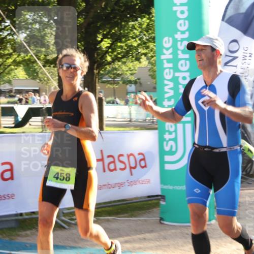 07.09.2025 - 19. Norderstedt Triathlon Luisa Fischer http://msf.ph/oto/8735350 07.09.2025 16:37:02 Ziel 458, 1565, 1571 meine-sportfotos.de