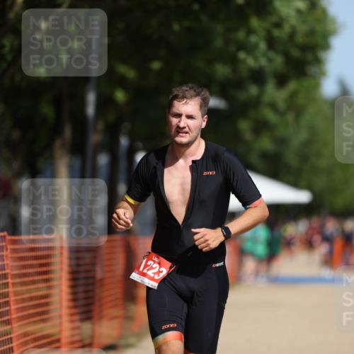 07.09.2025 - 19. Norderstedt Triathlon Michael Strokosch http://msf.ph/oto/8735353 07.09.2025 12:20:22 Laufen 1223 meine-sportfotos.de