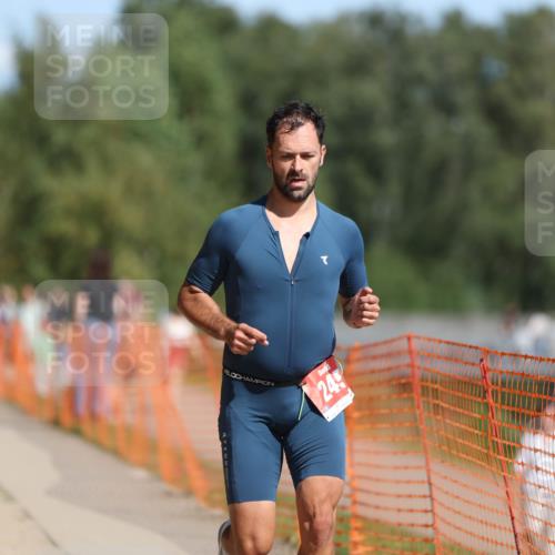 07.09.2025 - 19. Norderstedt Triathlon Michael Strokosch http://msf.ph/oto/8735391 07.09.2025 12:20:42 Laufen 245 meine-sportfotos.de