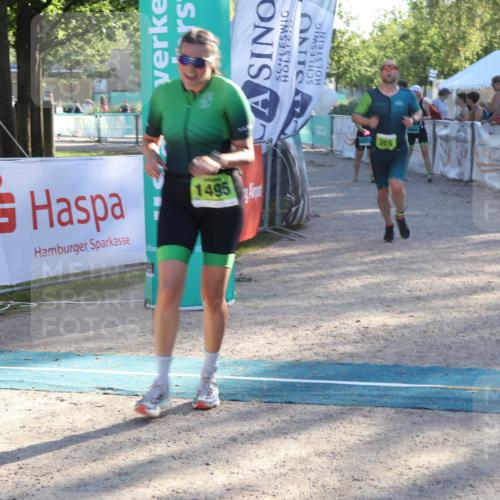 07.09.2025 - 19. Norderstedt Triathlon Luisa Fischer http://msf.ph/oto/8735397 07.09.2025 16:37:12 Ziel 530, 1495 meine-sportfotos.de