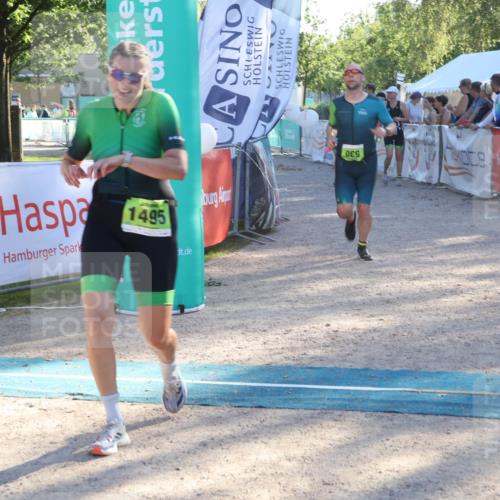 07.09.2025 - 19. Norderstedt Triathlon Luisa Fischer http://msf.ph/oto/8735401 07.09.2025 16:37:12 Ziel 530, 1495 meine-sportfotos.de