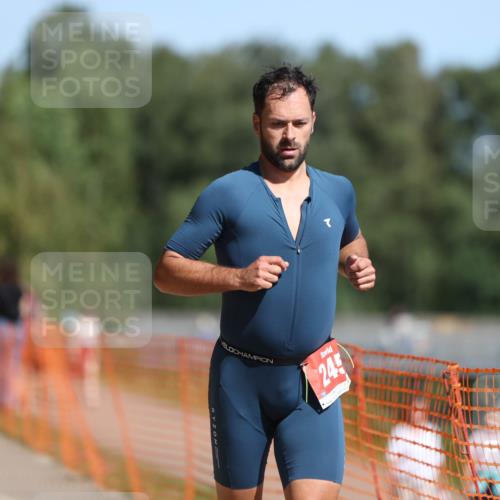 07.09.2025 - 19. Norderstedt Triathlon Michael Strokosch http://msf.ph/oto/8735406 07.09.2025 12:20:42 Laufen 245 meine-sportfotos.de