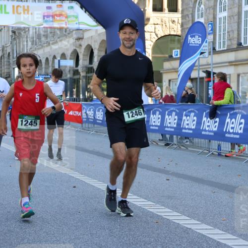 07.09.2025 - BARMER Alsterlauf Strokosch-Dieckow http://msf.ph/oto/8735443 07.09.2025 11:45:15 Ziel 1018, 1058, 1059, 1094 meine-sportfotos.de