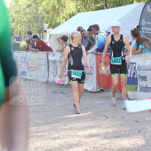 07.09.2025 - 19. Norderstedt Triathlon Luisa Fischer http://msf.ph/oto/8735459 07.09.2025 16:37:20 Ziel 530, 1065 meine-sportfotos.de