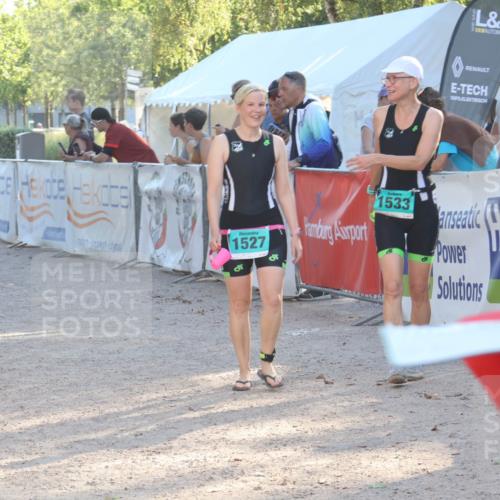 07.09.2025 - 19. Norderstedt Triathlon Luisa Fischer http://msf.ph/oto/8735467 07.09.2025 16:37:21 Ziel 530, 1065, 1527, 1533, 1624 meine-sportfotos.de