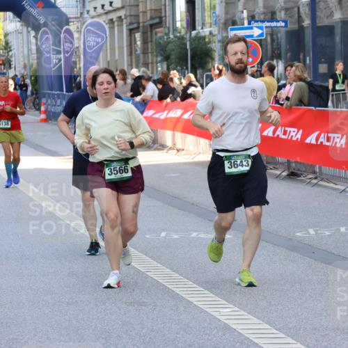 07.09.2025 - BARMER Alsterlauf Strokosch-Dieckow http://msf.ph/oto/8735472 07.09.2025 10:19:58 Ziel 2928, 2983, 3672, 4393, 4394, 5331, 5332 meine-sportfotos.de