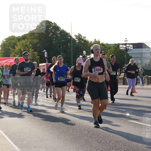 07.09.2025 - BARMER Alsterlauf Yannick Fuchs http://msf.ph/oto/8735515 07.09.2025 09:08:42 Laufen 3280, 5305, 4144, 5378, 159, 3617, 2635, 2499, 2771, 3929 meine-sportfotos.de