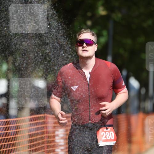 07.09.2025 - 19. Norderstedt Triathlon Michael Strokosch http://msf.ph/oto/8735519 07.09.2025 12:21:01 Laufen 280, 1258, 1368 meine-sportfotos.de