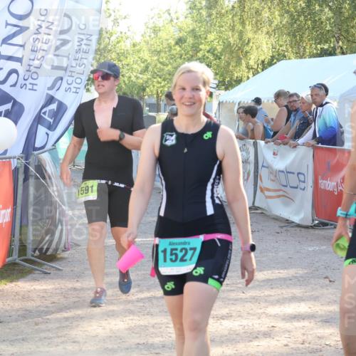 07.09.2025 - 19. Norderstedt Triathlon Luisa Fischer http://msf.ph/oto/8735527 07.09.2025 16:37:26 Ziel 1527, 1533, 1591, 1624 meine-sportfotos.de