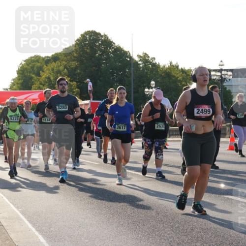 07.09.2025 - BARMER Alsterlauf Yannick Fuchs http://msf.ph/oto/8735537 07.09.2025 09:08:42 Laufen 5305, 5378, 159, 4144, 3280, 2635, 3617, 2499, 4388 meine-sportfotos.de