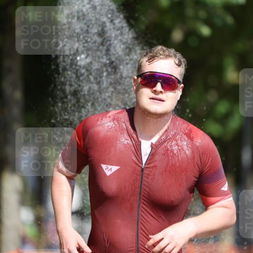 07.09.2025 - 19. Norderstedt Triathlon Michael Strokosch http://msf.ph/oto/8735539 07.09.2025 12:21:03 Laufen 280, 1258 meine-sportfotos.de