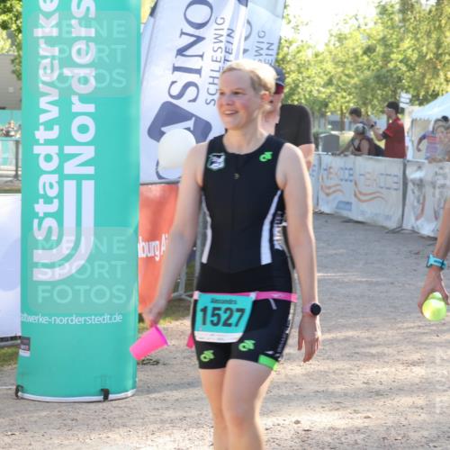 07.09.2025 - 19. Norderstedt Triathlon Luisa Fischer http://msf.ph/oto/8735540 07.09.2025 16:37:27 Ziel 1527, 1533, 1591, 1624 meine-sportfotos.de