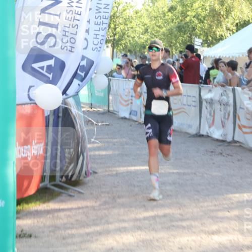 07.09.2025 - 19. Norderstedt Triathlon Luisa Fischer http://msf.ph/oto/8735593 07.09.2025 16:37:38 Ziel 1051, 1610 meine-sportfotos.de