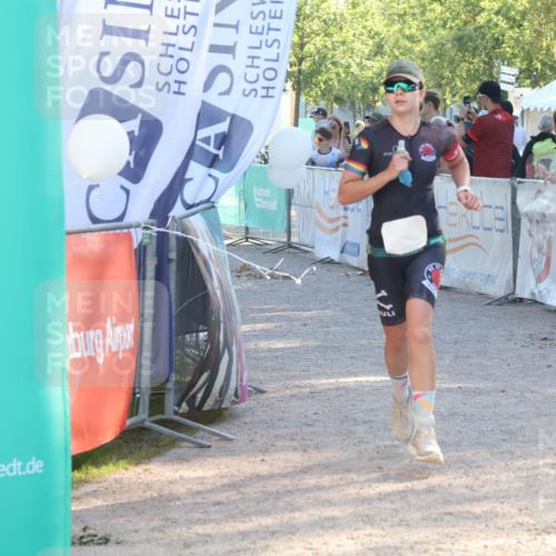 07.09.2025 - 19. Norderstedt Triathlon Luisa Fischer http://msf.ph/oto/8735597 07.09.2025 16:37:38 Ziel 1051, 1610 meine-sportfotos.de