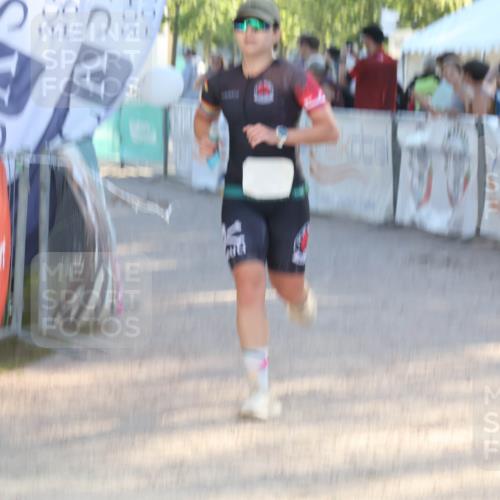 07.09.2025 - 19. Norderstedt Triathlon Luisa Fischer http://msf.ph/oto/8735600 07.09.2025 16:37:38 Ziel 1051, 1610 meine-sportfotos.de