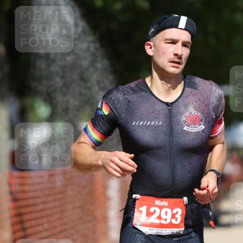 07.09.2025 - 19. Norderstedt Triathlon Michael Strokosch http://msf.ph/oto/8735602 07.09.2025 13:02:20 Laufen 265, 1264, 1293, 1391 meine-sportfotos.de
