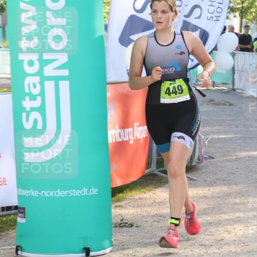 07.09.2025 - 19. Norderstedt Triathlon Luisa Fischer http://msf.ph/oto/8735608 07.09.2025 16:37:46 Ziel 449, 1051 meine-sportfotos.de