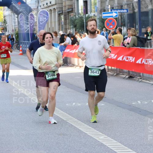 07.09.2025 - BARMER Alsterlauf Strokosch-Dieckow http://msf.ph/oto/8735610 07.09.2025 10:19:58 Ziel 2928, 2983, 3672, 4393, 4394, 5331, 5332 meine-sportfotos.de