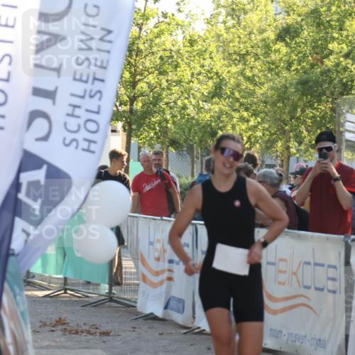 07.09.2025 - 19. Norderstedt Triathlon Luisa Fischer http://msf.ph/oto/8735638 07.09.2025 16:37:50 Ziel 449, 1453 meine-sportfotos.de