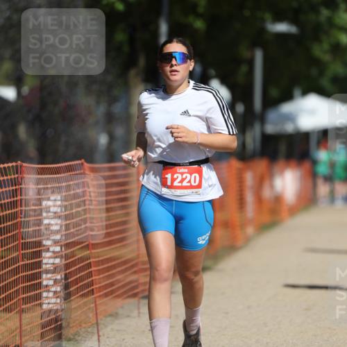 07.09.2025 - 19. Norderstedt Triathlon Michael Strokosch http://msf.ph/oto/8735643 07.09.2025 12:21:15 Laufen 168, 845, 1220 meine-sportfotos.de