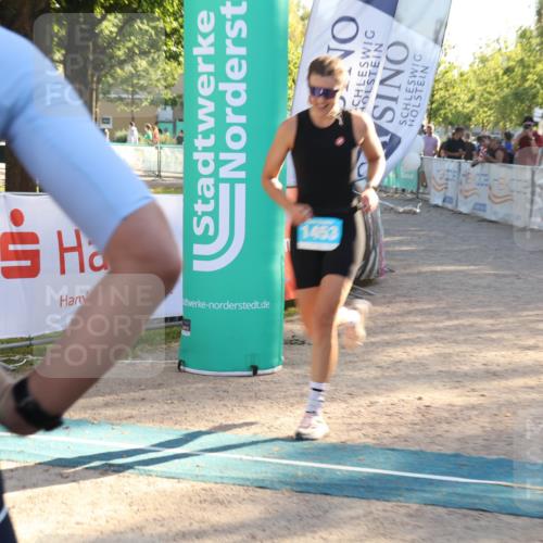 07.09.2025 - 19. Norderstedt Triathlon Luisa Fischer http://msf.ph/oto/8735666 07.09.2025 16:37:54 Ziel 449, 1453 meine-sportfotos.de