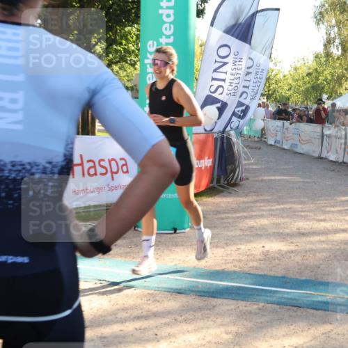 07.09.2025 - 19. Norderstedt Triathlon Luisa Fischer http://msf.ph/oto/8735670 07.09.2025 16:37:54 Ziel 449, 1453 meine-sportfotos.de