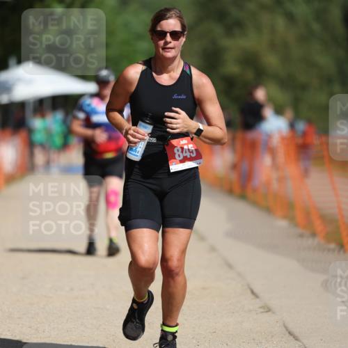 07.09.2025 - 19. Norderstedt Triathlon Michael Strokosch http://msf.ph/oto/8735683 07.09.2025 12:21:19 Laufen 233, 845, 1220 meine-sportfotos.de