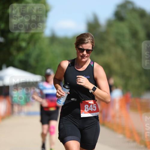 07.09.2025 - 19. Norderstedt Triathlon Michael Strokosch http://msf.ph/oto/8735694 07.09.2025 12:21:20 Laufen 233, 845, 1220 meine-sportfotos.de