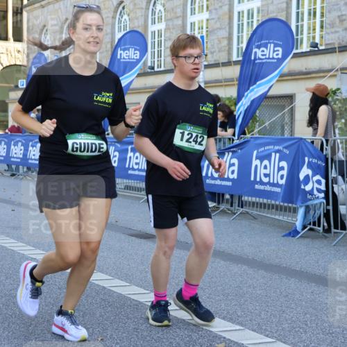 07.09.2025 - BARMER Alsterlauf Strokosch-Dieckow http://msf.ph/oto/8735722 07.09.2025 11:45:02 Ziel 1058, 1094 meine-sportfotos.de