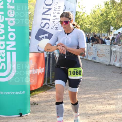 07.09.2025 - 19. Norderstedt Triathlon Luisa Fischer http://msf.ph/oto/8735723 07.09.2025 16:38:14 Ziel 529, 1068, 1563 meine-sportfotos.de