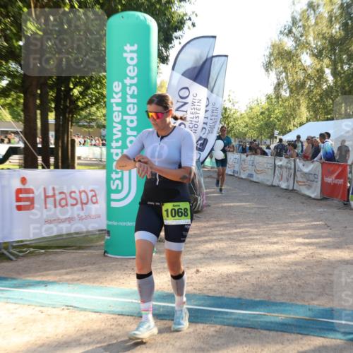 07.09.2025 - 19. Norderstedt Triathlon Luisa Fischer http://msf.ph/oto/8735731 07.09.2025 16:38:15 Ziel 529, 1068, 1563 meine-sportfotos.de