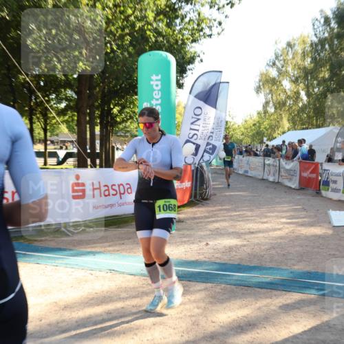 07.09.2025 - 19. Norderstedt Triathlon Luisa Fischer http://msf.ph/oto/8735738 07.09.2025 16:38:15 Ziel 529, 1068, 1563 meine-sportfotos.de