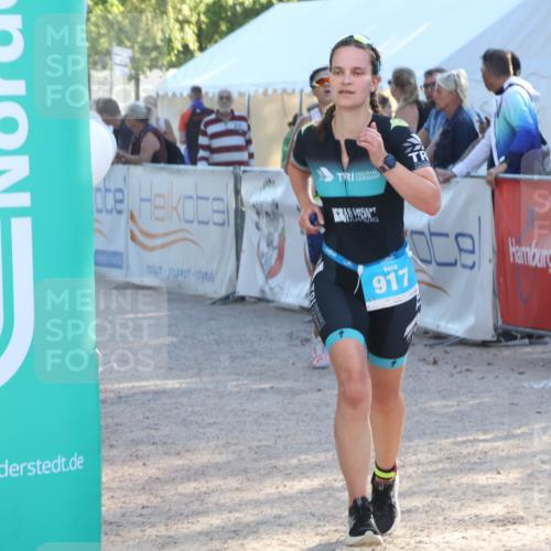 07.09.2025 - 19. Norderstedt Triathlon Luisa Fischer http://msf.ph/oto/8735804 07.09.2025 16:38:39 Ziel 536, 917 meine-sportfotos.de