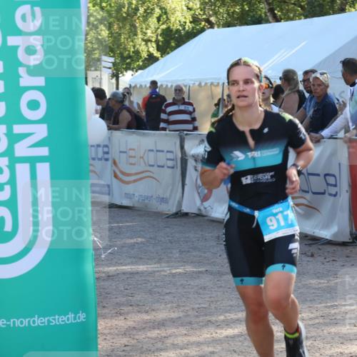 07.09.2025 - 19. Norderstedt Triathlon Luisa Fischer http://msf.ph/oto/8735807 07.09.2025 16:38:40 Ziel 536, 917 meine-sportfotos.de