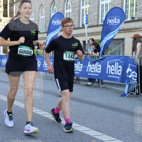 07.09.2025 - BARMER Alsterlauf Strokosch-Dieckow http://msf.ph/oto/8735822 07.09.2025 11:45:02 Ziel 1058, 1094 meine-sportfotos.de