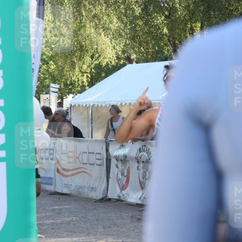 07.09.2025 - 19. Norderstedt Triathlon Luisa Fischer http://msf.ph/oto/8735832 07.09.2025 16:38:42 Ziel 536, 917, 1481 meine-sportfotos.de