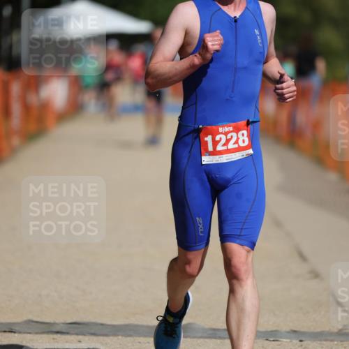 07.09.2025 - 19. Norderstedt Triathlon Michael Strokosch http://msf.ph/oto/8735843 07.09.2025 12:21:57 Laufen 782, 1228 meine-sportfotos.de