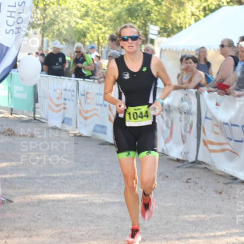 07.09.2025 - 19. Norderstedt Triathlon Luisa Fischer http://msf.ph/oto/8735871 07.09.2025 16:39:02 Ziel 1044, 1070, 1625 meine-sportfotos.de