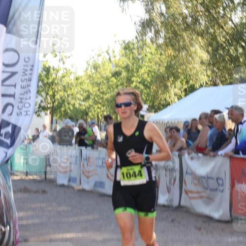 07.09.2025 - 19. Norderstedt Triathlon Luisa Fischer http://msf.ph/oto/8735873 07.09.2025 16:39:03 Ziel 1044, 1625 meine-sportfotos.de