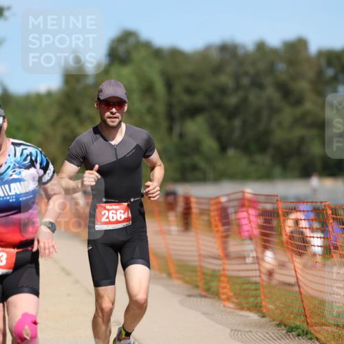 07.09.2025 - 19. Norderstedt Triathlon Michael Strokosch http://msf.ph/oto/8735879 07.09.2025 13:03:01 Laufen 159, 233, 266 meine-sportfotos.de