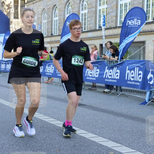 07.09.2025 - BARMER Alsterlauf Strokosch-Dieckow http://msf.ph/oto/8735880 07.09.2025 11:45:02 Ziel 1058, 1094 meine-sportfotos.de