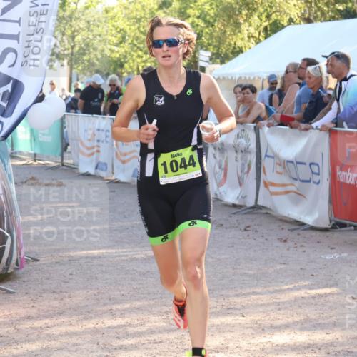 07.09.2025 - 19. Norderstedt Triathlon Luisa Fischer http://msf.ph/oto/8735884 07.09.2025 16:39:03 Ziel 1044, 1625 meine-sportfotos.de