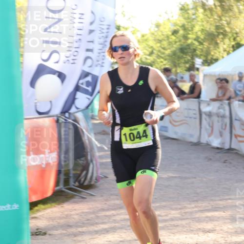 07.09.2025 - 19. Norderstedt Triathlon Luisa Fischer http://msf.ph/oto/8735891 07.09.2025 16:39:04 Ziel 1044, 1625 meine-sportfotos.de