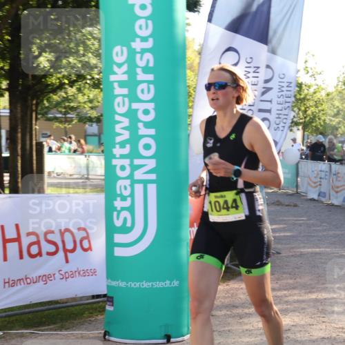 07.09.2025 - 19. Norderstedt Triathlon Luisa Fischer http://msf.ph/oto/8735894 07.09.2025 16:39:04 Ziel 1044, 1625 meine-sportfotos.de