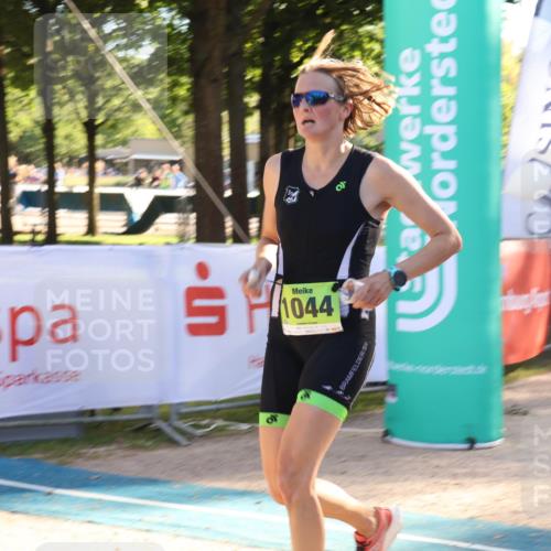 07.09.2025 - 19. Norderstedt Triathlon Luisa Fischer http://msf.ph/oto/8735899 07.09.2025 16:39:05 Ziel 1044 meine-sportfotos.de