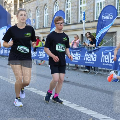 07.09.2025 - BARMER Alsterlauf Strokosch-Dieckow http://msf.ph/oto/8735910 07.09.2025 11:45:02 Ziel 1058, 1094 meine-sportfotos.de