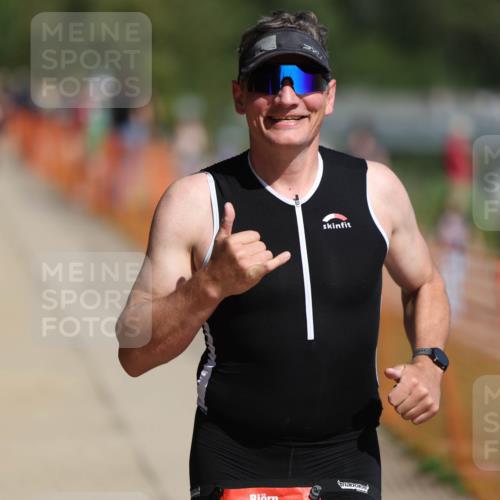 07.09.2025 - 19. Norderstedt Triathlon Michael Strokosch http://msf.ph/oto/8735918 07.09.2025 12:22:26 Laufen 731, 1272 meine-sportfotos.de