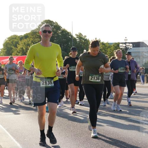 07.09.2025 - BARMER Alsterlauf Yannick Fuchs http://msf.ph/oto/8735931 07.09.2025 09:08:57 Laufen 3295, 3663, 3293, 2135, 0433, 4168, 395, 2136, 5047, 5885, 2239 meine-sportfotos.de